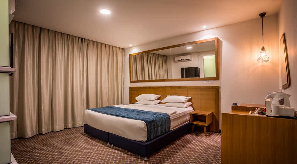 מלון אמבסי תל אביב  -חדרי המלון 