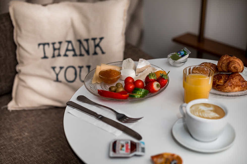 מלון אמבסי תל אביב -חדר אוכל - ארוחת בוקר 