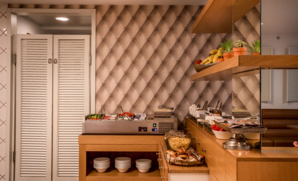 מלון אמבסי - חדר אוכל