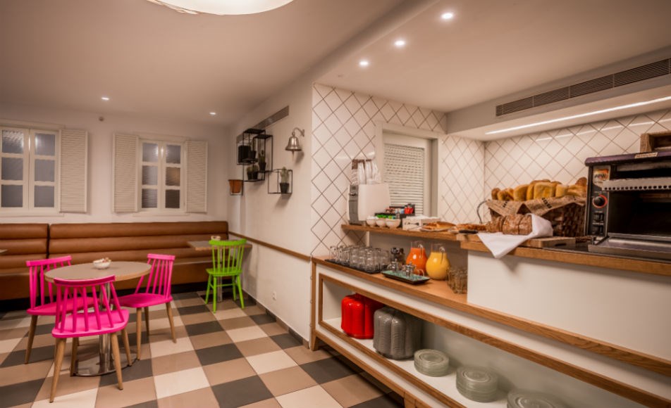 מלון אמבסי - חדר אוכל