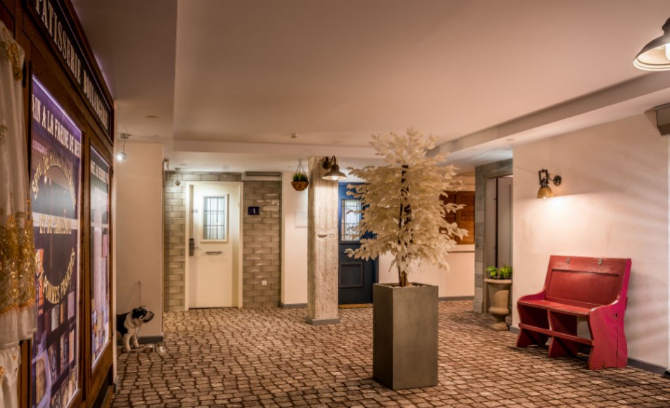 מלון אמבסי- טרקלין בוטיק